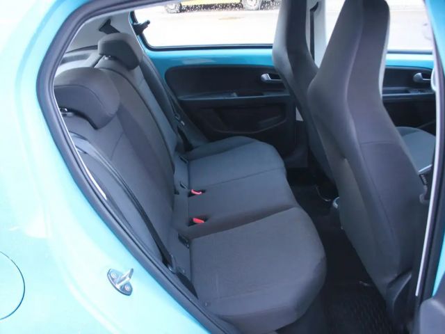 Volkswagen up! Move Move up!