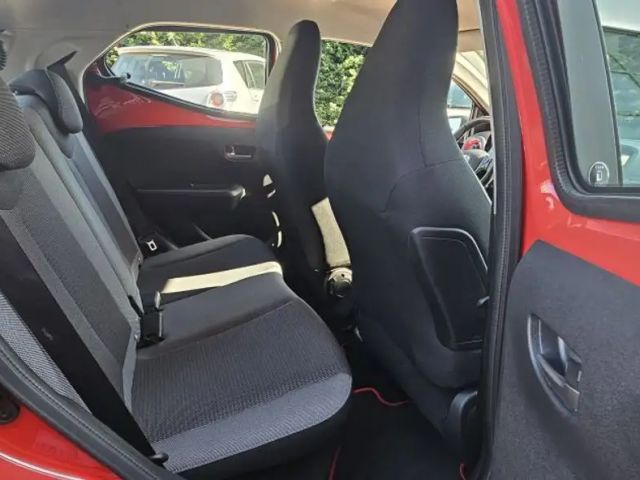 Toyota Aygo X Play Team D