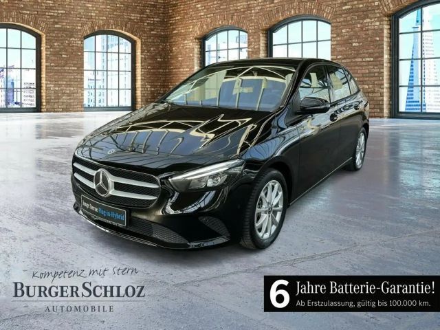 Mercedes-Benz B 250 B 250 e Sedan