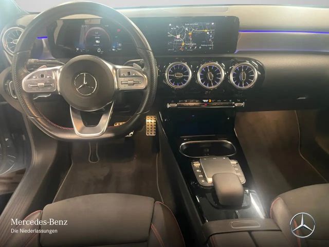 Mercedes-Benz A 250 A 250 e AMG Line