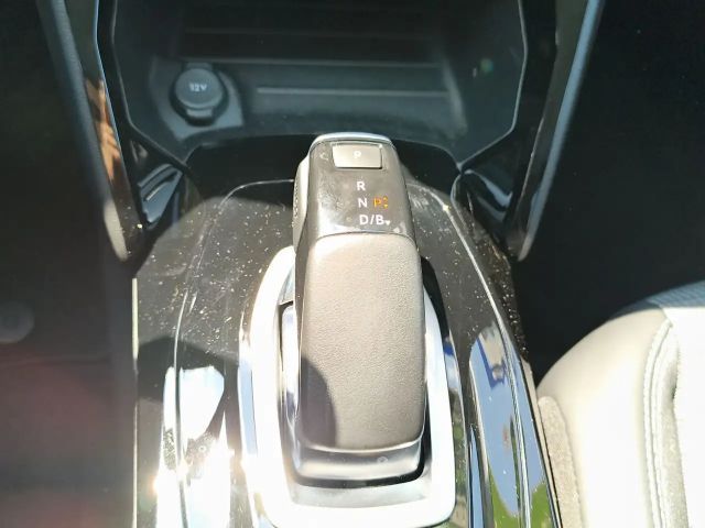 Peugeot E-2008 Allure Pack