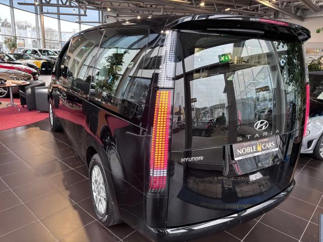 Hyundai Staria Trend