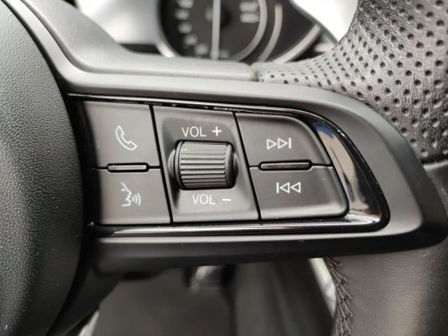 Alfa Romeo Stelvio AT8 Q4 Veloce