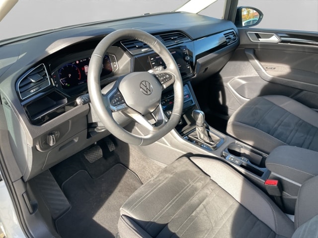 Volkswagen Touran 1.5 TSI DSG R-Line