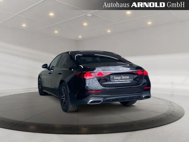 Mercedes-Benz E 200 AMG Line Sedan