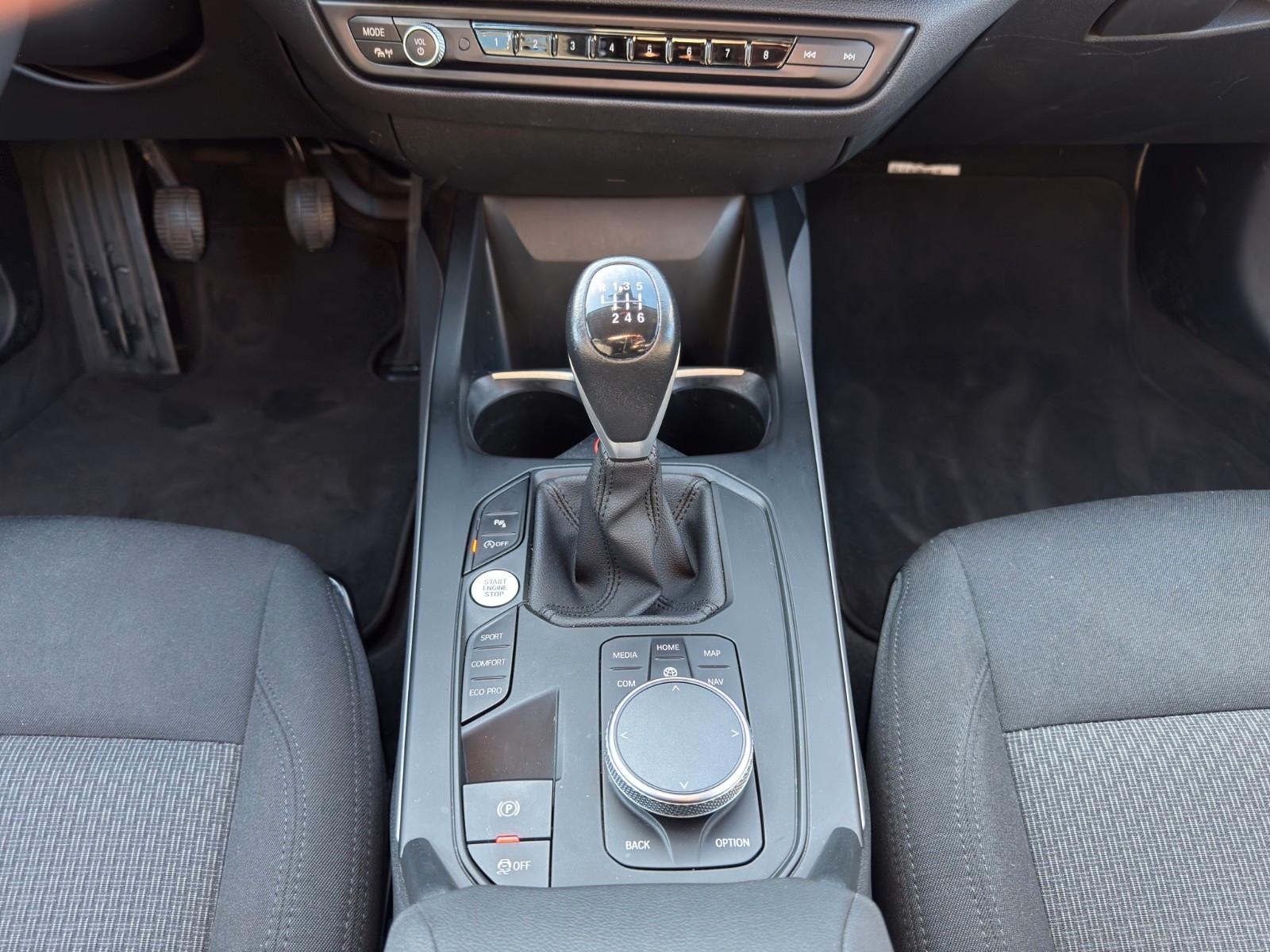 BMW 118 118d Advantage pakket Sedan