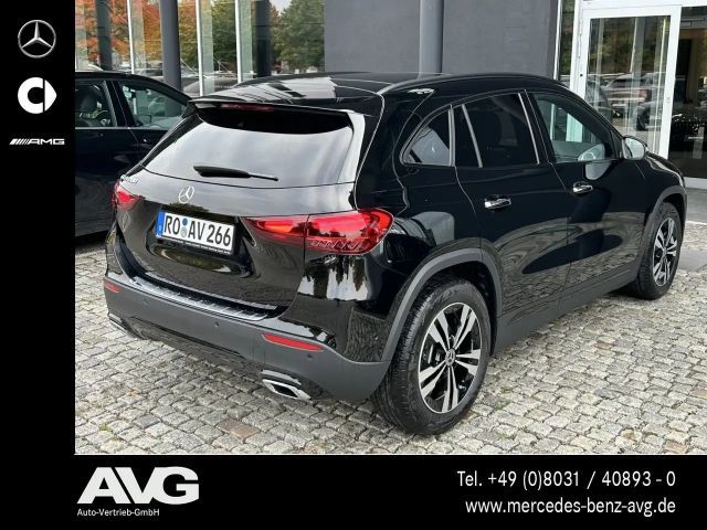 Mercedes-Benz GLA 200 Progressive