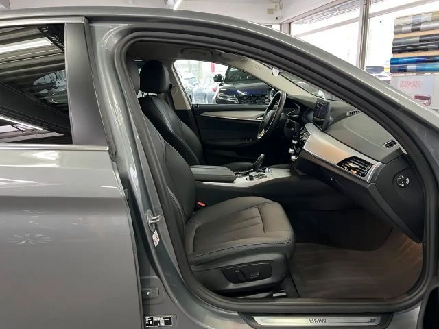 BMW 520 520d Business Line Sedan xDrive