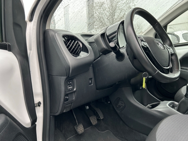 Toyota Aygo 5-deurs Play X-play