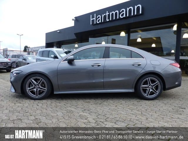 Mercedes-Benz CLA 180 AMG Line Coupé