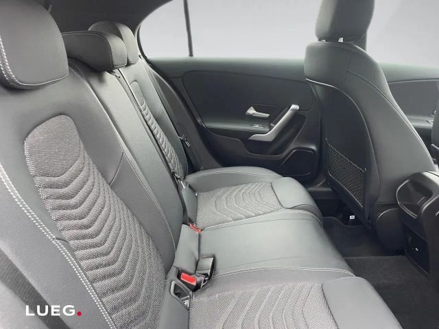 Mercedes-Benz A 200 Progressive