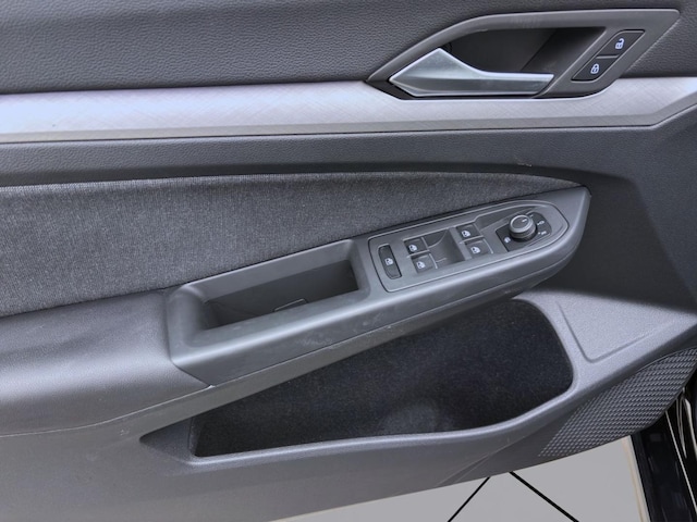 Volkswagen Golf 1.5 eTSI DSG Life Variant