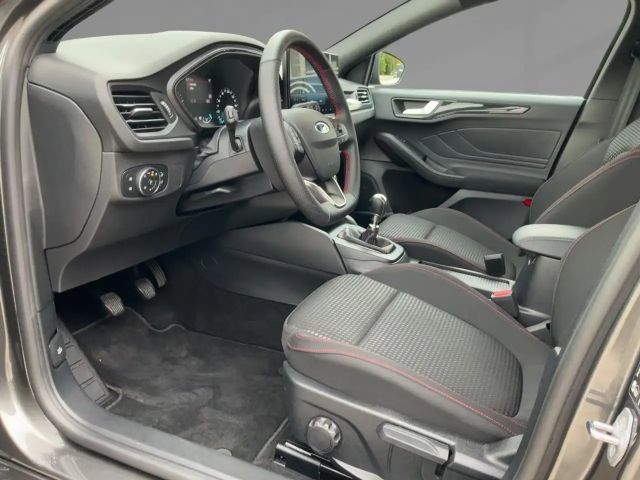 Ford Focus EcoBoost ST Line