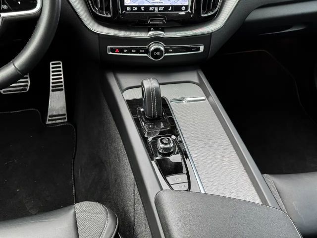 Volvo XC60 AWD R-Design Recharge