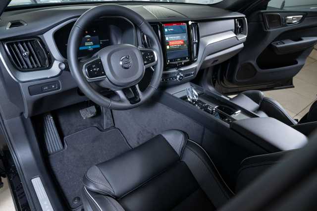 Volvo XC60 AWD Dark Plus Recharge T6