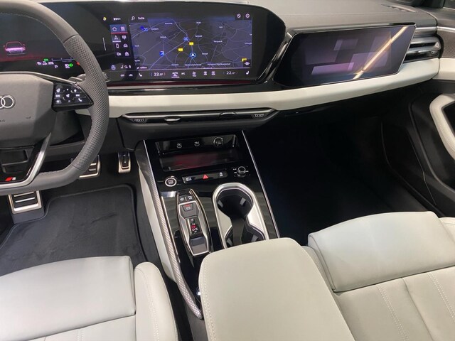 Audi A6 Avant Quattro S-Tronic