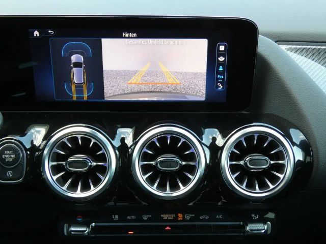 Mercedes-Benz B 180 AMG Line Sedan