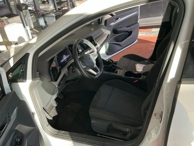 Volkswagen Golf Life Variant