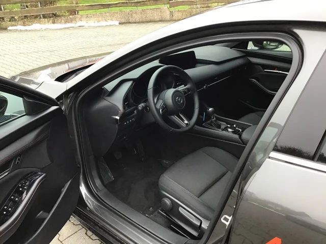 Mazda 3 2.5L SkyActiv e-Skyactiv