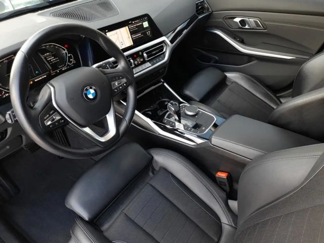 BMW 330 330e Touring