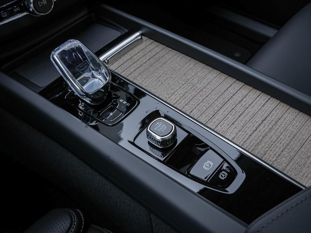 Volvo XC60 AWD Dark Ultra