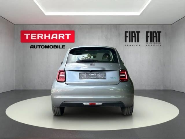 Fiat 500e 42kWh/Tempomat/Rückfahrkamera/Keyless-Entry