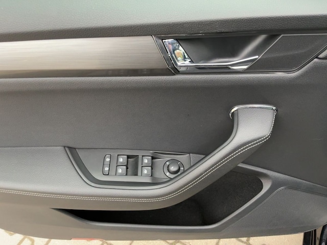 Skoda Superb 2.0 TDI Combi Style Style