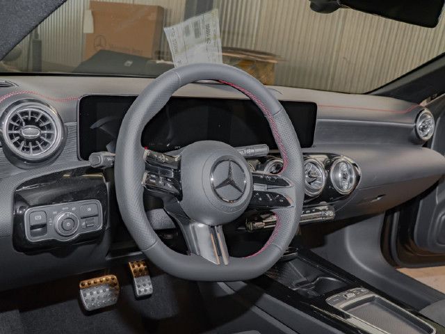 Mercedes-Benz CLA 180 AMG Line Shooting Brake