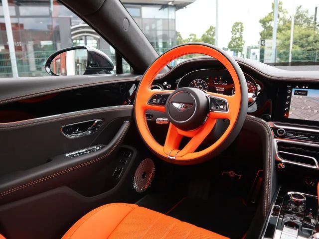 Bentley Flying Spur Hybrid V8