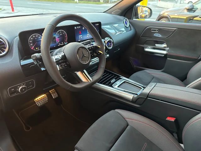 Mercedes-Benz GLA 200 4MATIC AMG Line GLA 200 d