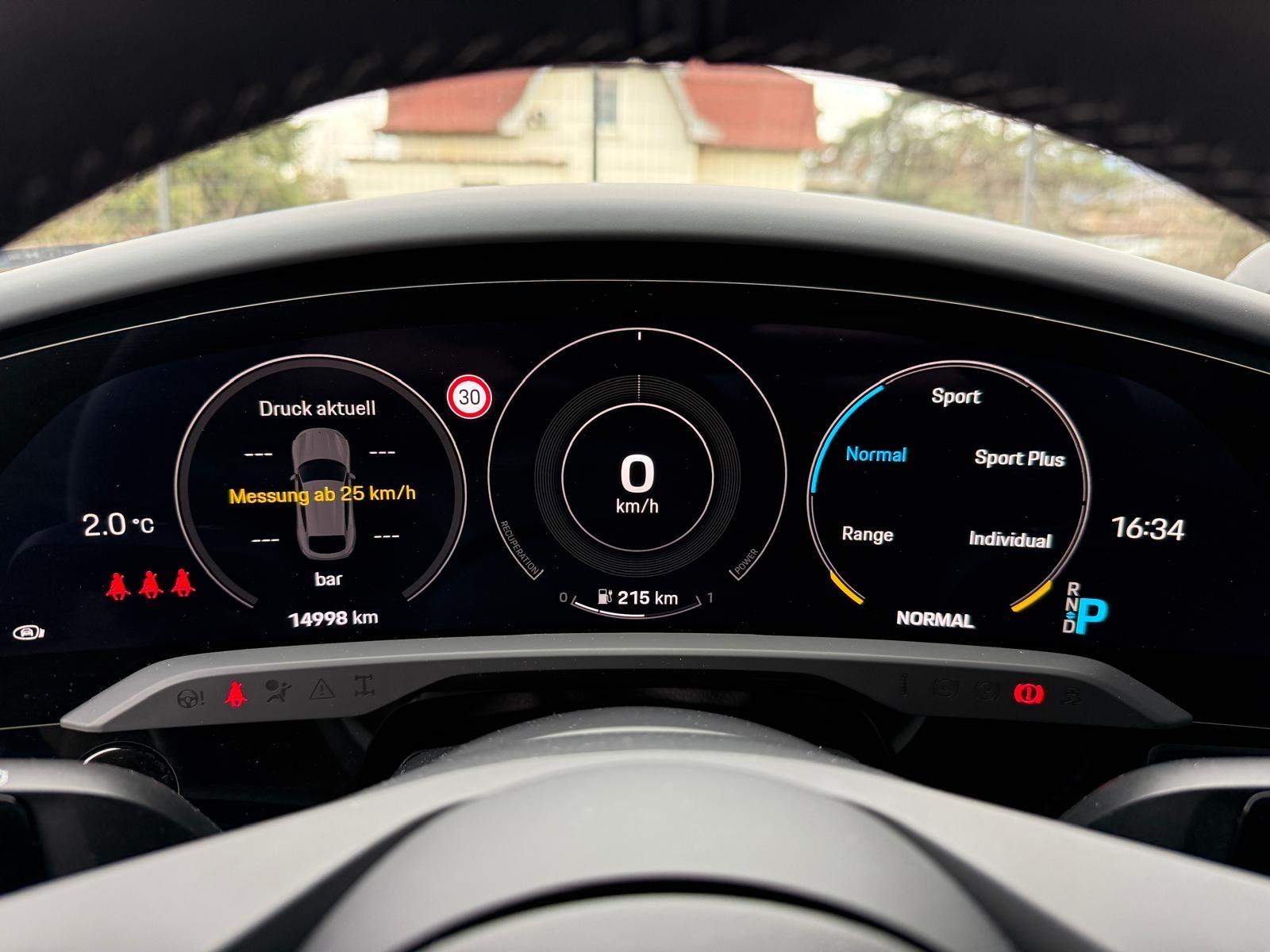 Porsche Taycan 4S Cross Turismo