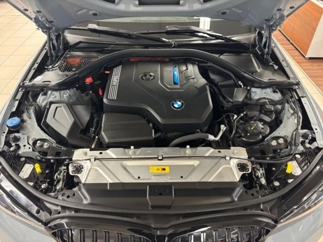 BMW 330 330e Touring xDrive