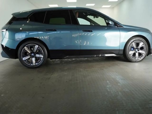 BMW iX xDrive40
