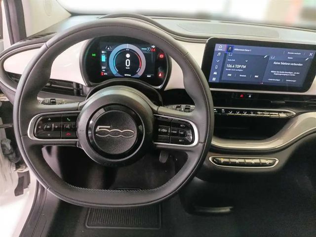 Fiat 500e Sitzheizung Rückfahrkamera Parksensoren