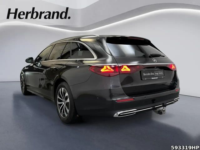Mercedes-Benz E 220 AVANTGARDE E 220 d Estate