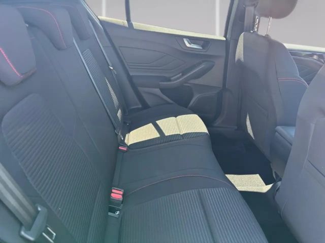 Ford Focus EcoBoost ST Line