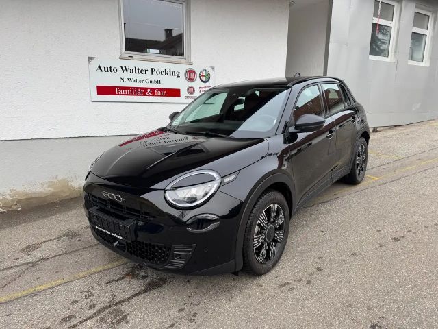 Fiat 600e 600 1.2 Hybrid Sonderedition, Navi, WinterPak, LED