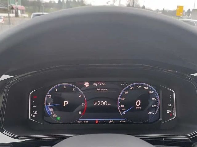 Volkswagen T-Roc 1.5 TSI DSG R-Line