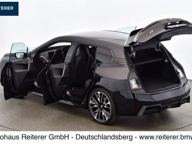 BMW iX xDrive60