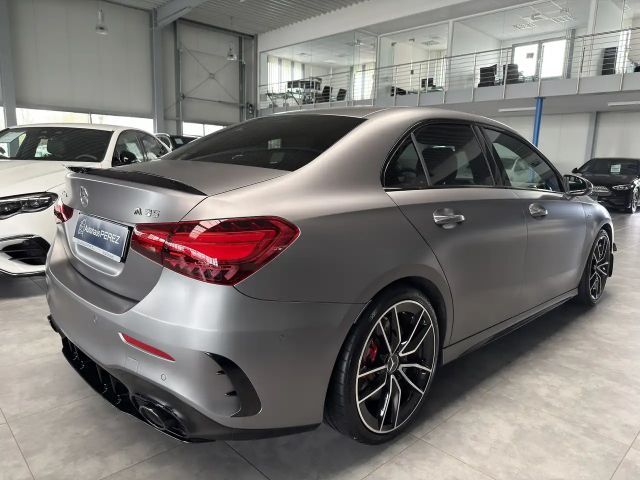 Mercedes-Benz A 35 AMG 4MATIC AMG Line