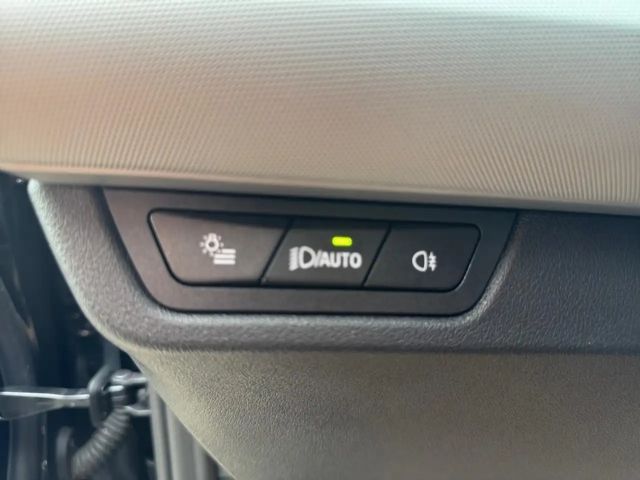 BMW X1 20dxA SPORTSITZ+NAVI+LED+SLI+SHZ+LHZ+BT+APPLE