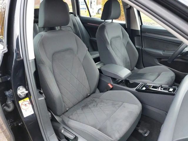 Volkswagen Golf DSG Golf VIII Style Variant