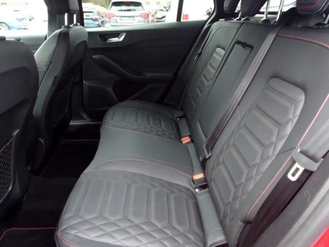 Ford Focus EcoBoost ST Line Vignale Wagon