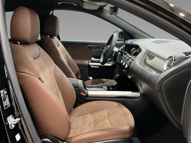 Mercedes-Benz GLA 200 AMG Line