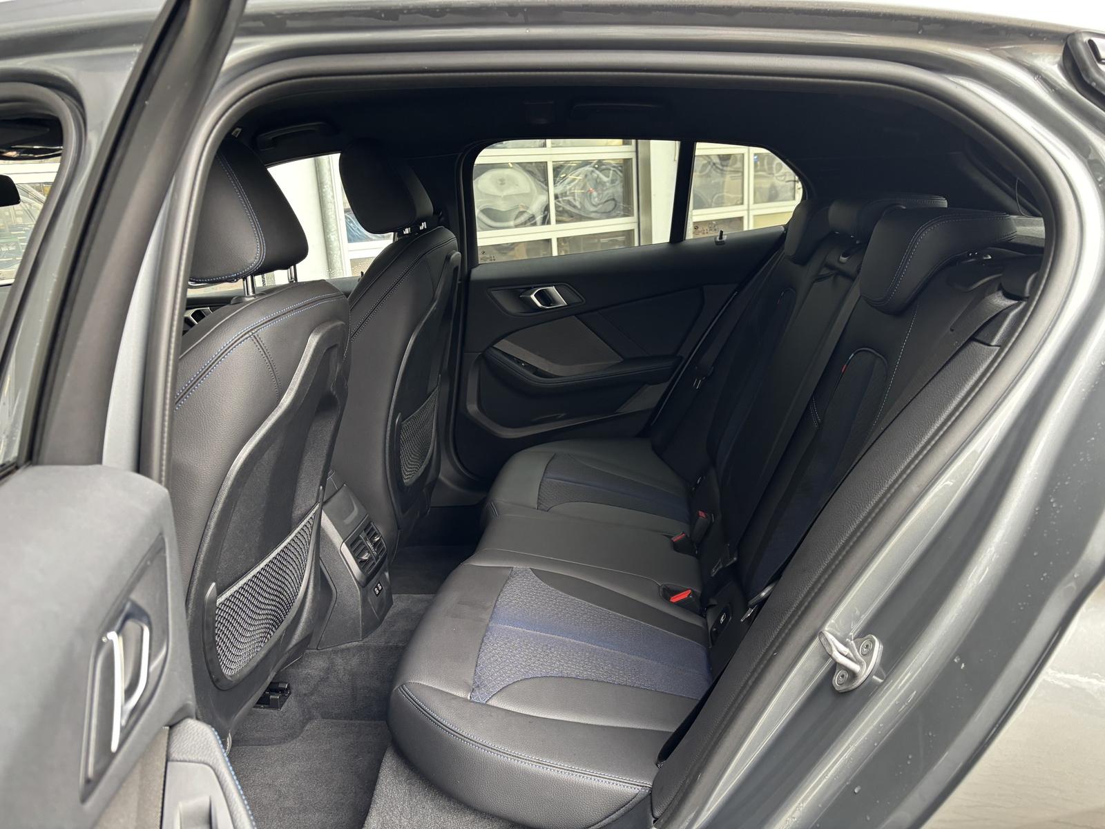 BMW 118 118i M-Sport Sedan