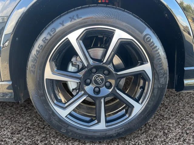 Audi Q3 S-Line S-Tronic