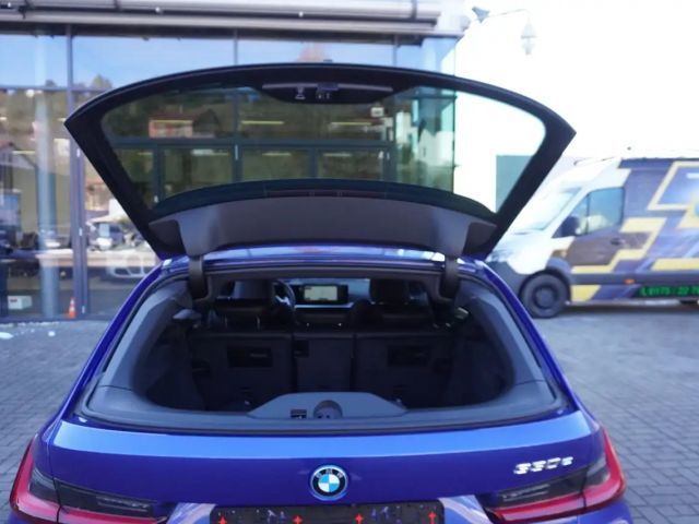 BMW 330 330e M-Sport Touring