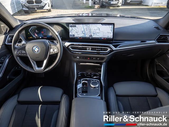 BMW 330 330e Touring