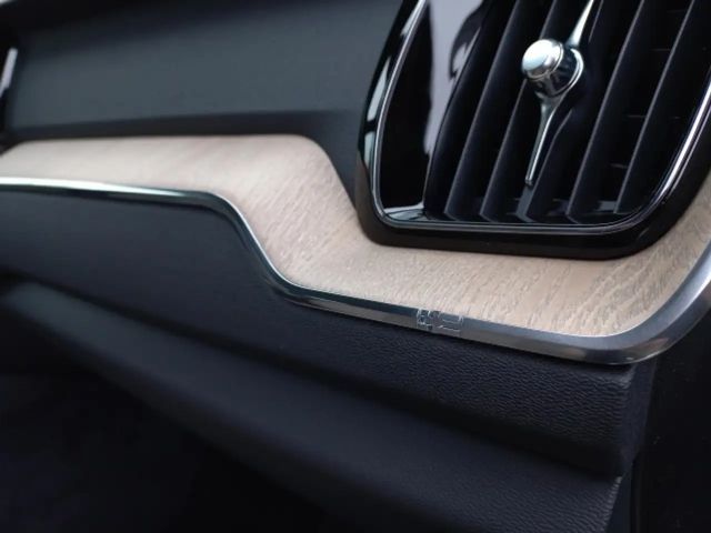 Volvo XC60 AWD Plus T6