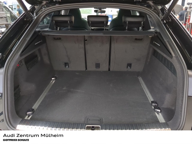 Audi RS Q8 Performance Quattro